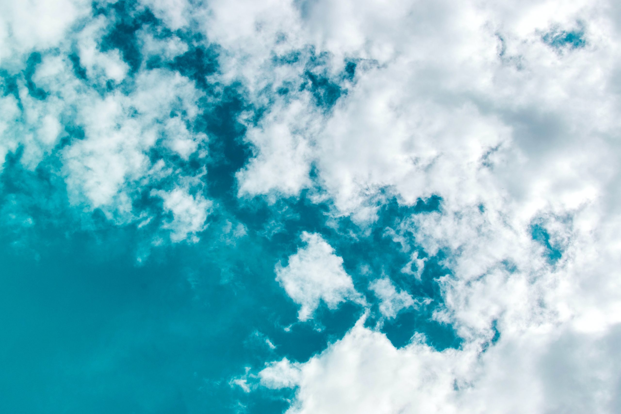 Cloud Solutions: Difference Between Multicloud, Intercloud, and Distributed Cloud 
